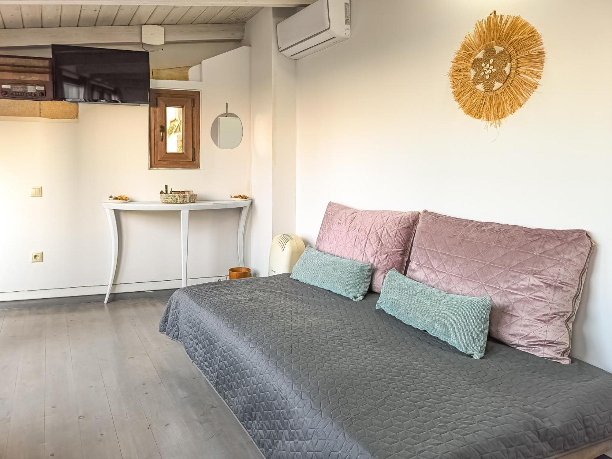 Charming Old Tannery House With Spacious Veranda And Stunning Sea View! Khania Eksteriør bilde